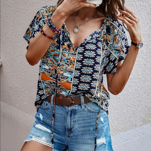 Navy blue floral print top burgundy - Picture 2 of 4